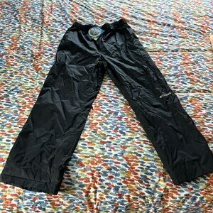 Brand new never worn M Columbia Omni-Tech breathable and waterproof pants. IS 32